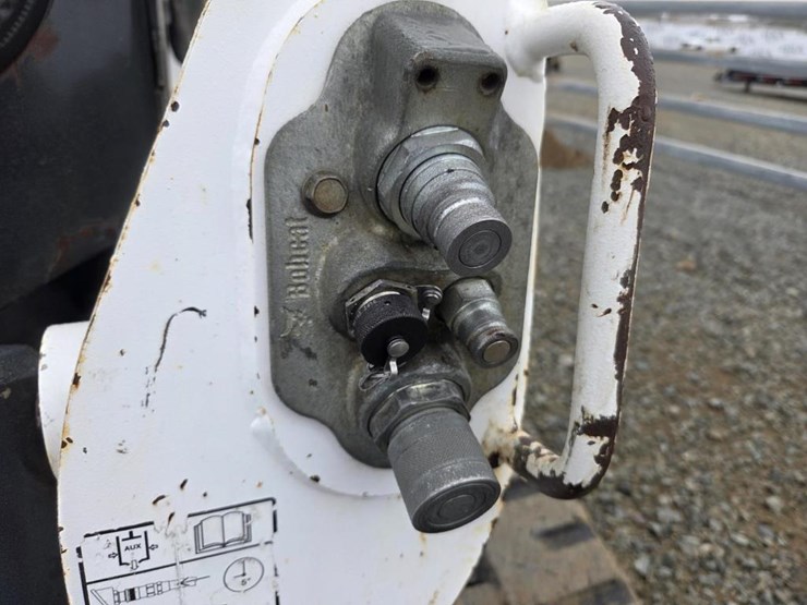 2013-bobcat-t770-image-13