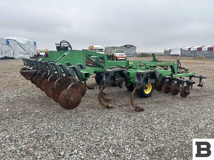 john-deere-2700-image-5