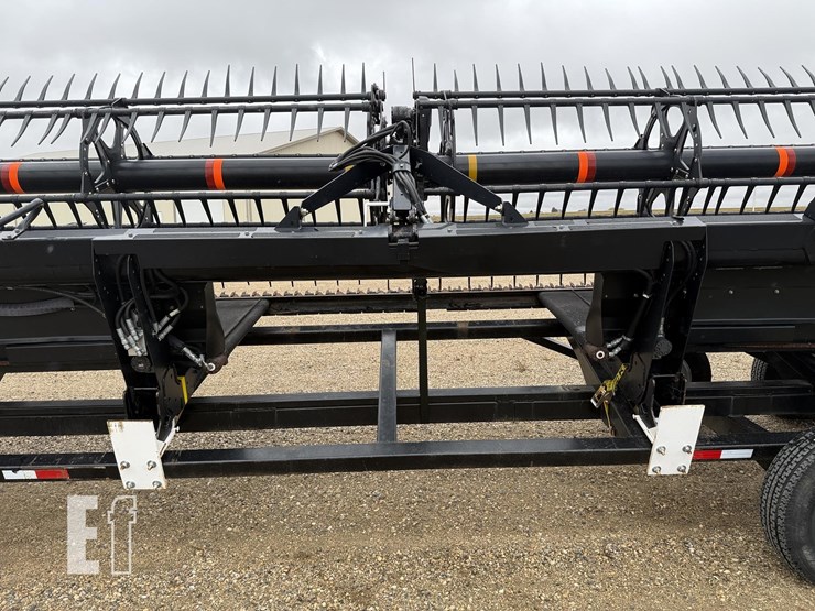 2013-john-deere-435d-image-15