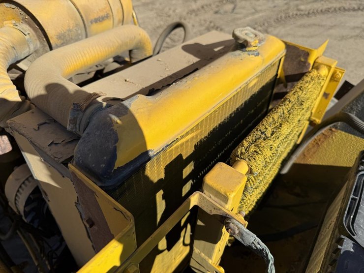 #1975-•-massey-ferguson-14k-forklift-image-40