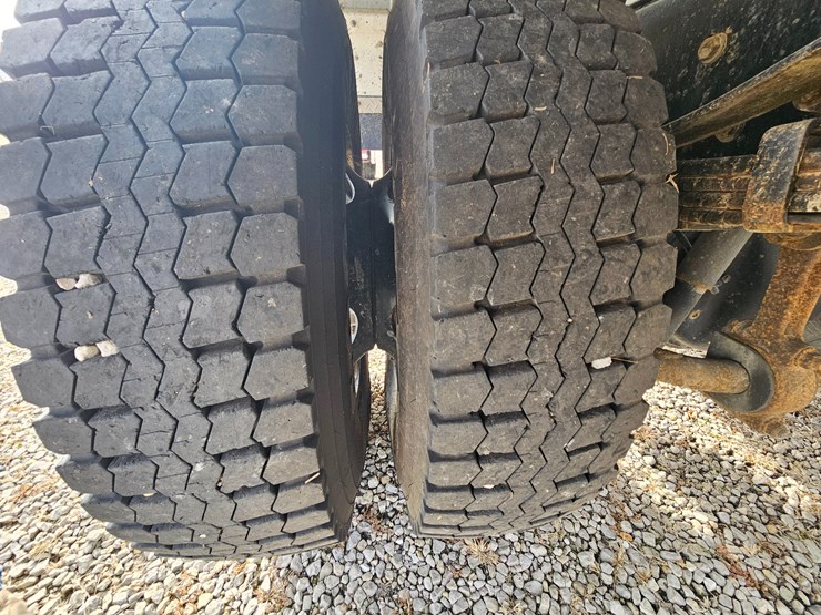 2016-freightliner-s2g-image-72