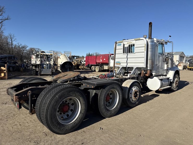 #1955-•-2008-international-eagle-day-cab-truck-tractor-image-5