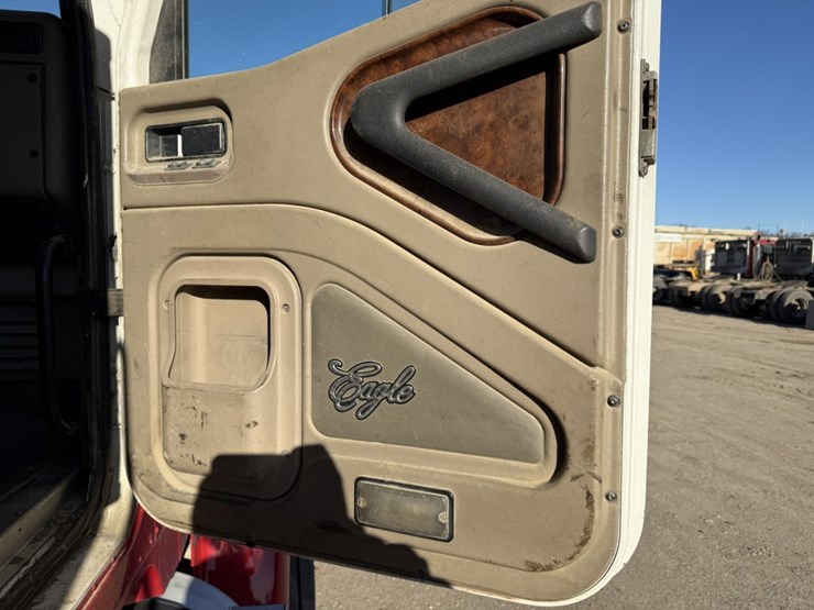 #1952-•-2008-international-eagle-day-cab-truck-tractor-image-40