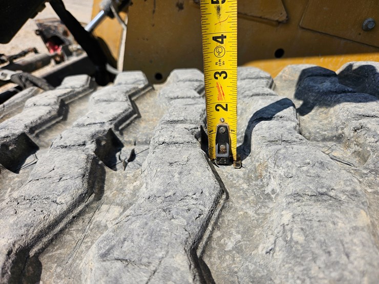 2023-caterpillar-299d3-image-59