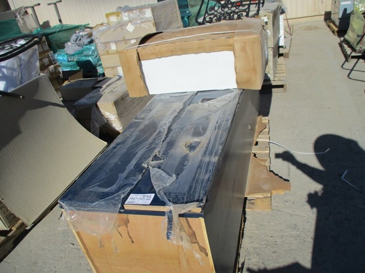 lot-of-(2)-wood-cabinets-image-2