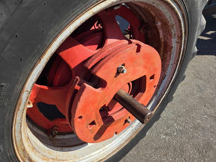 case-ih-560-image-20