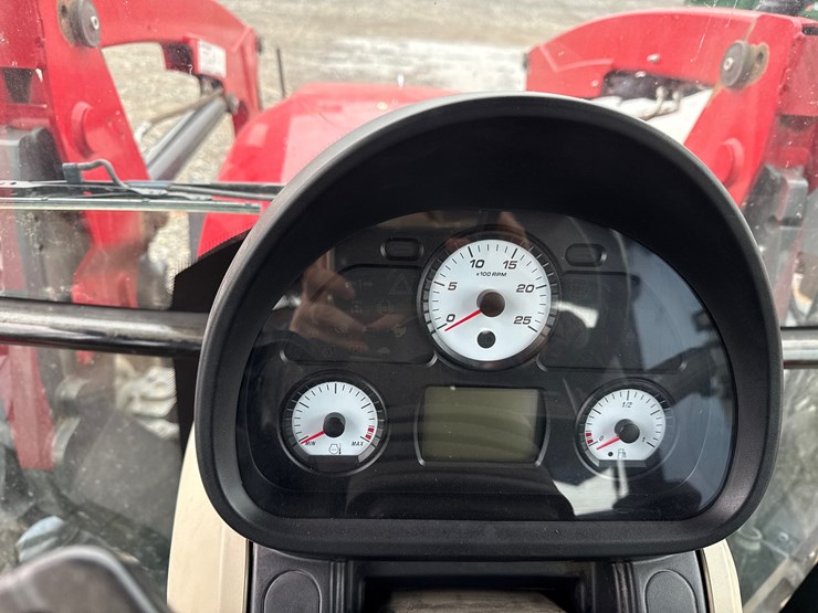 massey-ferguson-4709-image-32