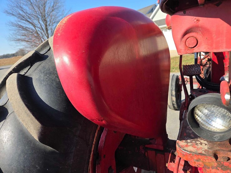 case-ih-560-image-27