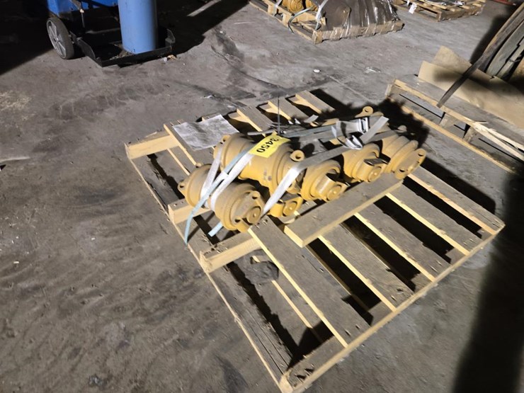 #3450-•-pallet-of-berco-km3928-rollers-image-1