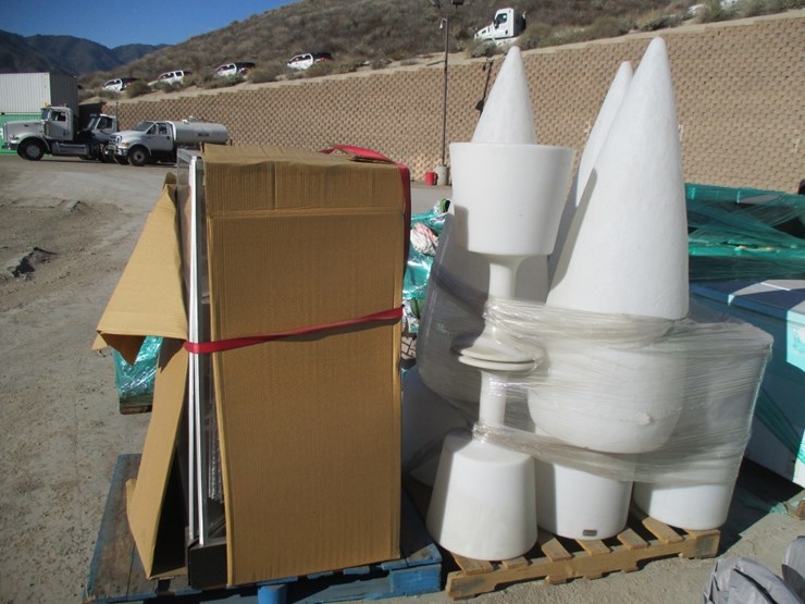 lot-of-misc-items,-image-1