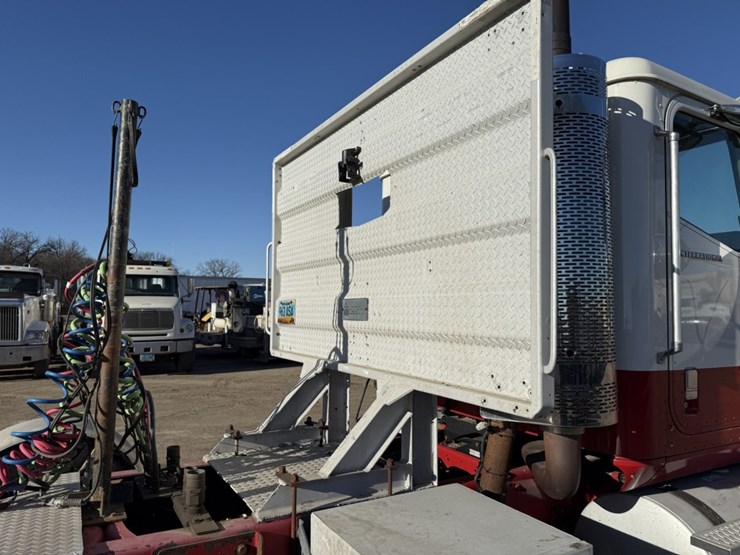 #1952-•-2008-international-eagle-day-cab-truck-tractor-image-37