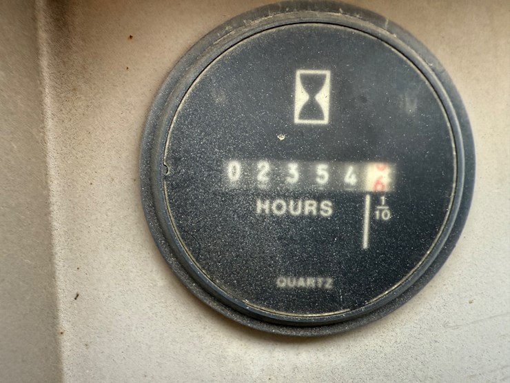 #22619-•-1994-leroi-185-portable-air-compressor-3272x209-6/94-image-32