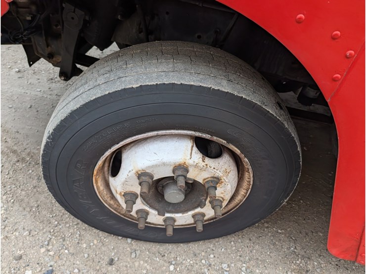 2016-freightliner-mt55-image-8