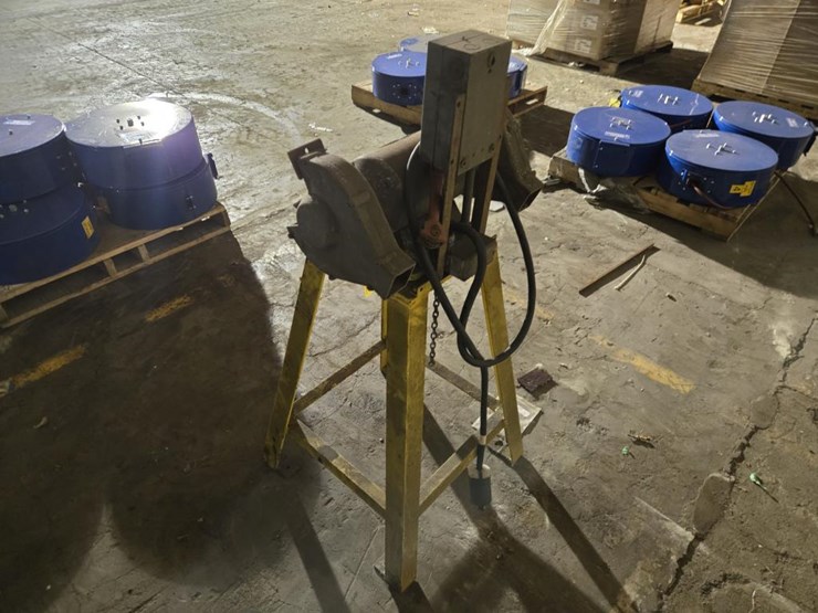 #3458-•-3-phase-bench-grinder-image-4