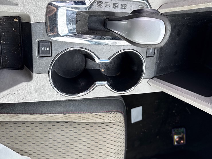 2015-chevrolet-equinox-image-21