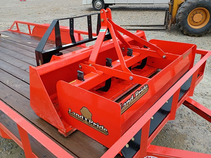 2022-kubota-la526-image-122