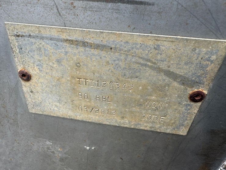 2012-90-bbl-tanker-take-off-w/-pumps-image-15