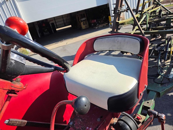 case-ih-560-image-48