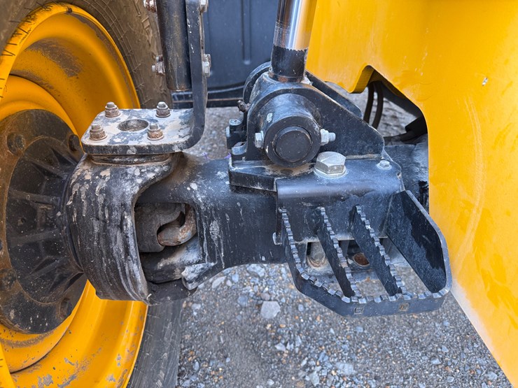 2018-jcb-509-42-image-12