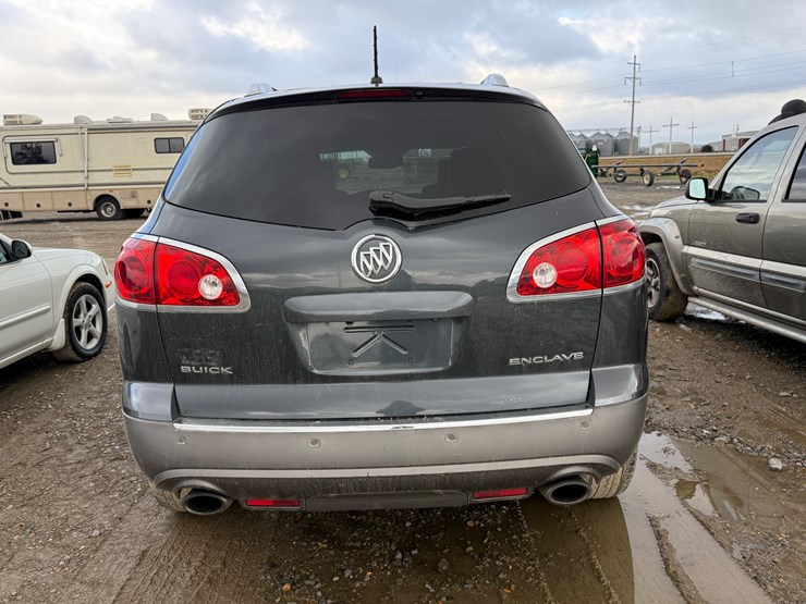 2012-buick-enclave-image-8