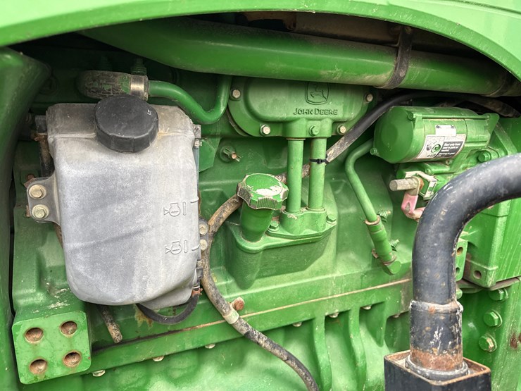 john-deere-8320r-image-25