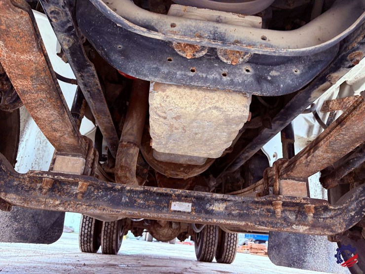 1998-freightliner-fl70-image-66