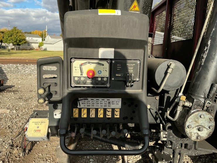 2013-hiab-xs-322-hipro-knuckle-crane-w/-8'x24'-steel-flatbed-image-11