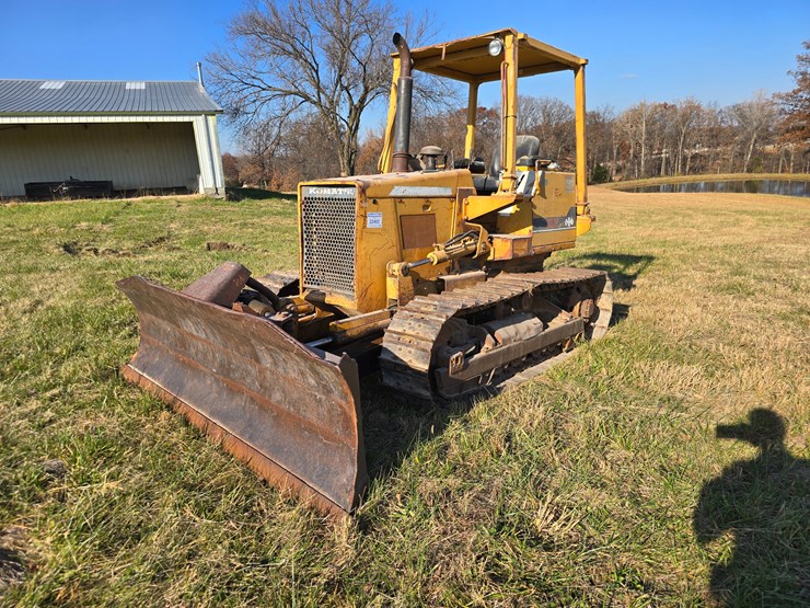 komatsu-d37p-2-image-2