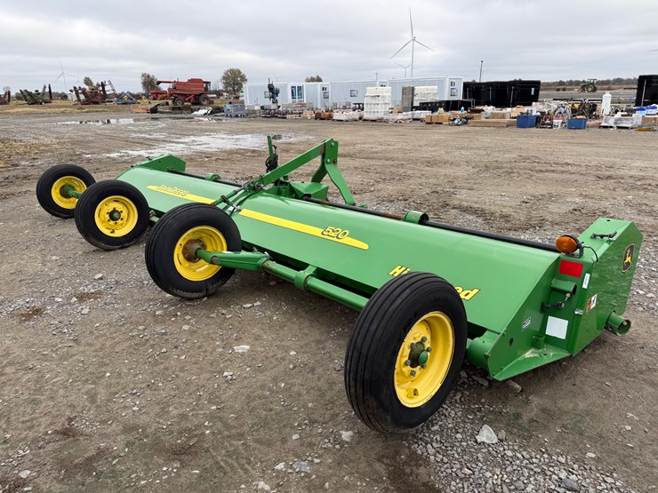 john-deere-520-image-8