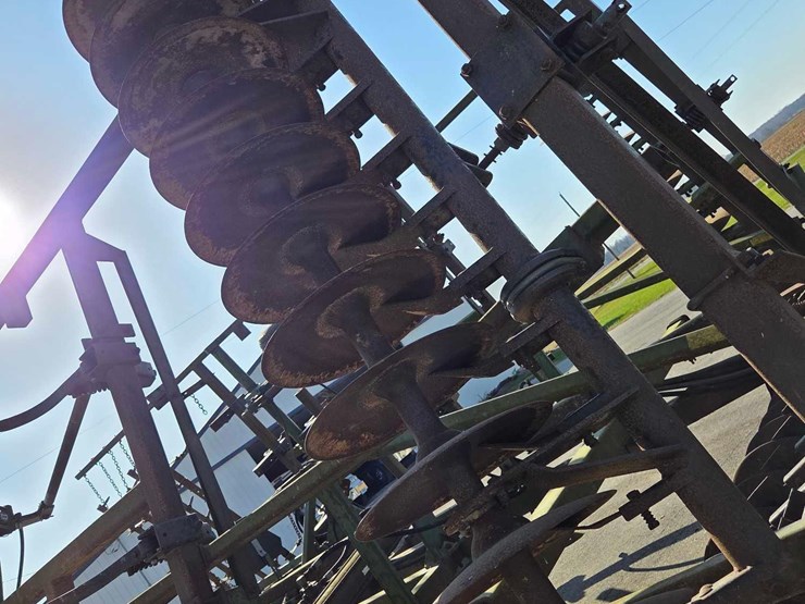 24'-farmhand-sf-4300-soil-finisher-image-28