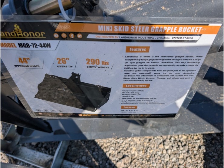 landhonor-mini-skid-steer-grapple-bucket-44"-image-8