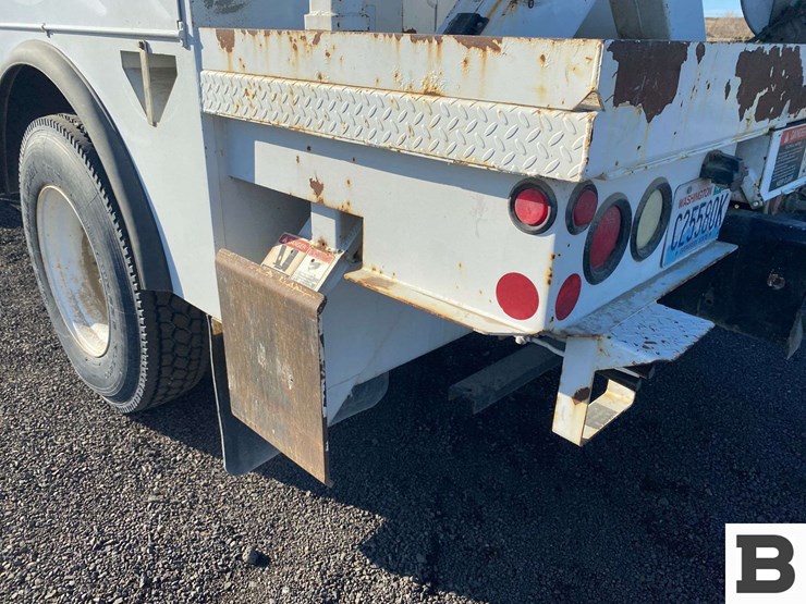 2011-international-durastar-4300-image-25