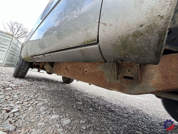 1990-gmc-sierra-pickup-truck-image-35