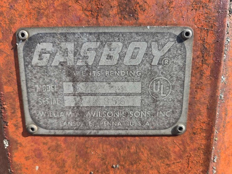 300-gallon-fuel-tank-w/-gas-boy-pump-image-6