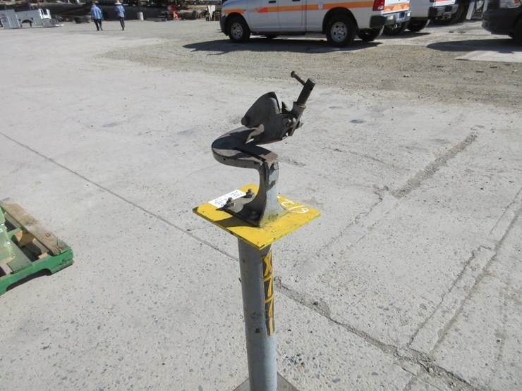 lot-of-metal-shears-on-stand-image-2