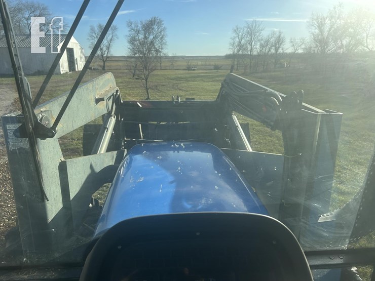 2003-new-holland-tm120-image-16