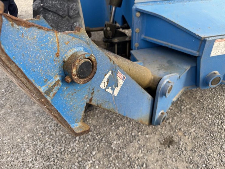 #1460-•-2014-genie-1056-telehandler-image-25