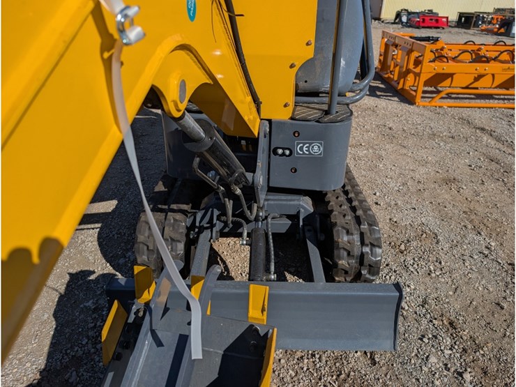 landhonor-lhr-kn16-cem-mini-excavator-image-13