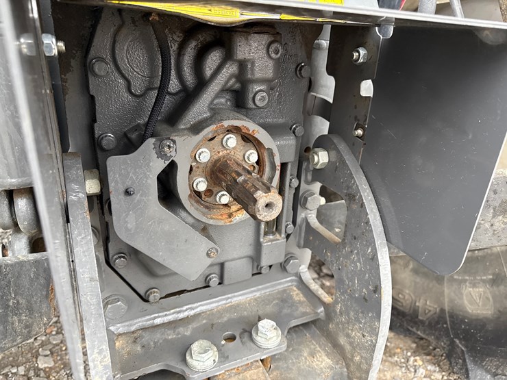 massey-ferguson-4709-image-7