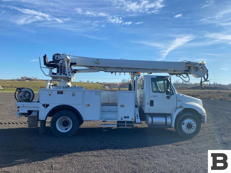 2011-international-durastar-4300-image-6