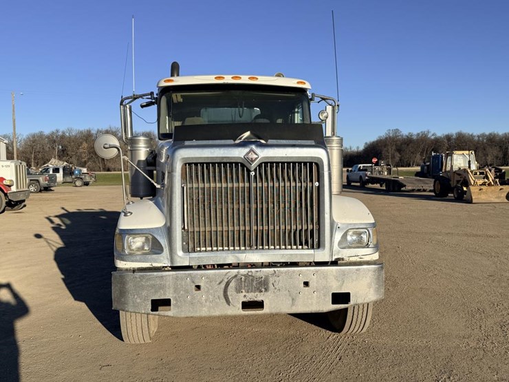 #1980-•-2008-international-eagle-day-cab-truck-tractor-image-9