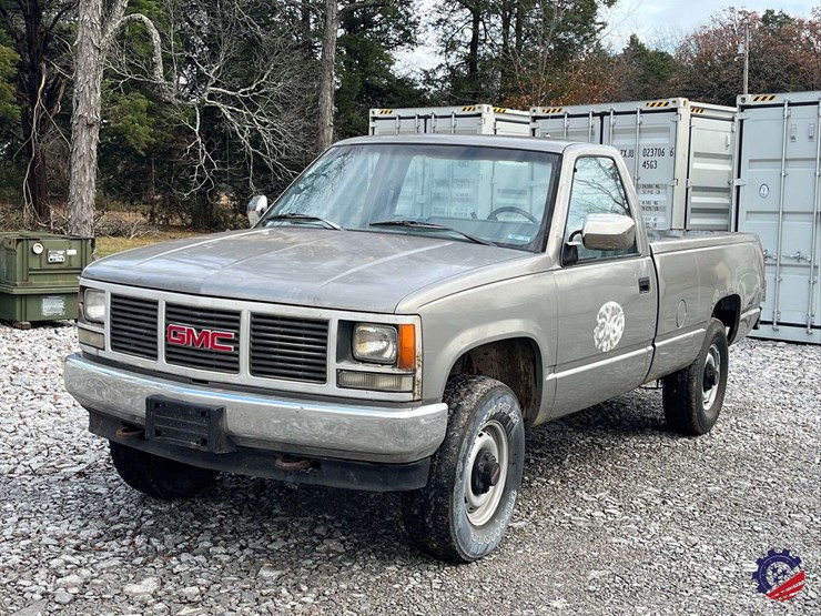 1990-gmc-sierra-pickup-truck-image-12