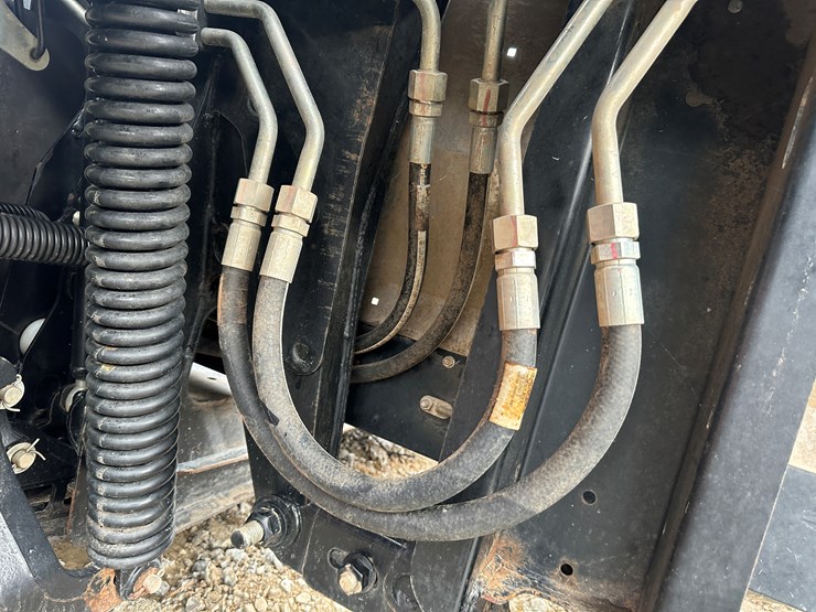 2022-mac-don-fd240-image-13