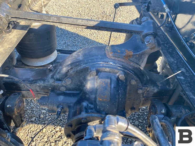 2002-freightliner-fl70-image-20