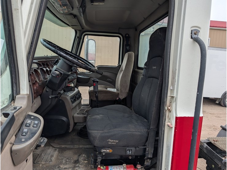 2007-mack-cxn613-daycab-image-17