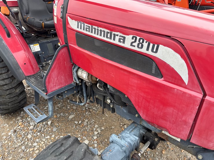 mahindra-2810-image-23