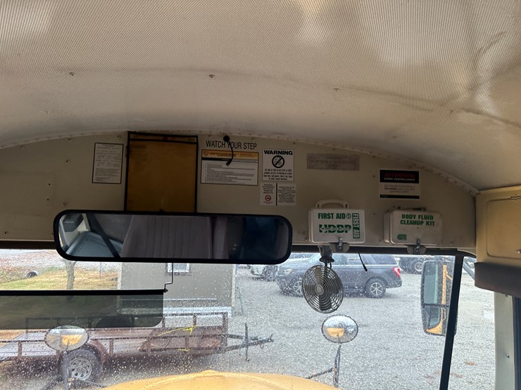 2005-international-pb105-image-68