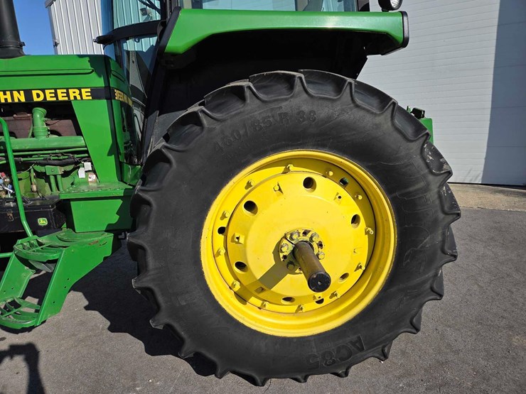 1991-john-deere-4455-image-27