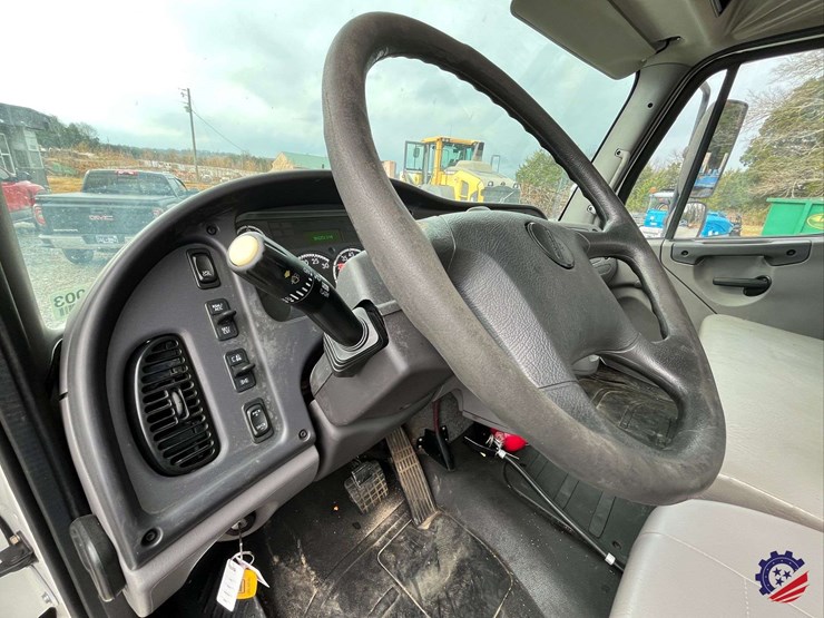 2017-freightliner-m2-s/a-tank-truck-image-69