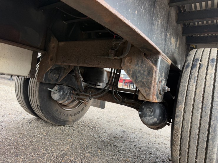 2014-utility-flatbed-image-11